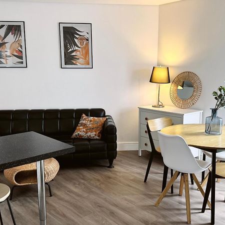 Stunning City Centre Penthouse With Private Balcony - Grand Central House Gibraltar Ngoại thất bức ảnh