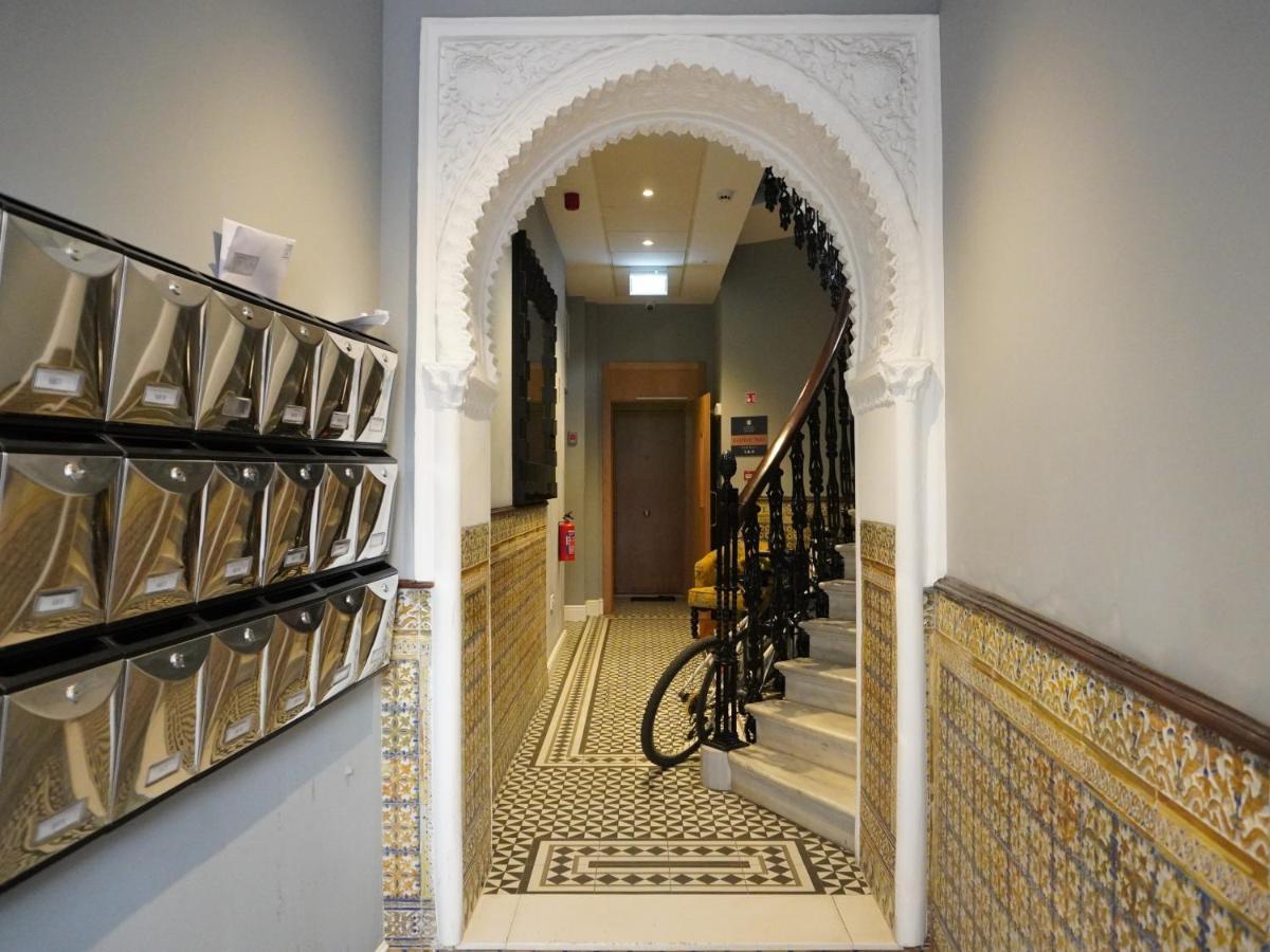 Stunning City Centre Penthouse With Private Balcony - Grand Central House Gibraltar Ngoại thất bức ảnh
