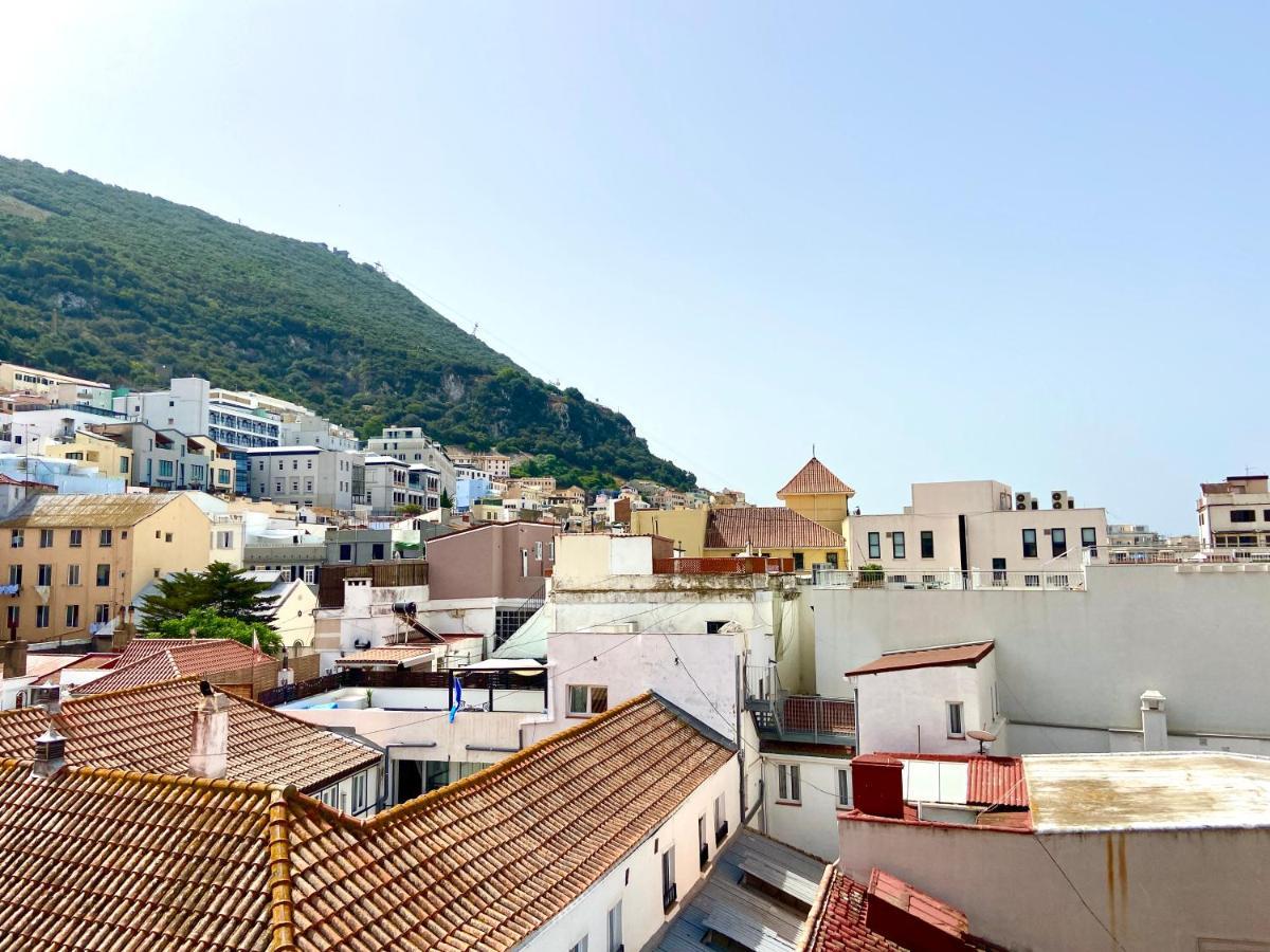 Stunning City Centre Penthouse With Private Balcony - Grand Central House Gibraltar Ngoại thất bức ảnh