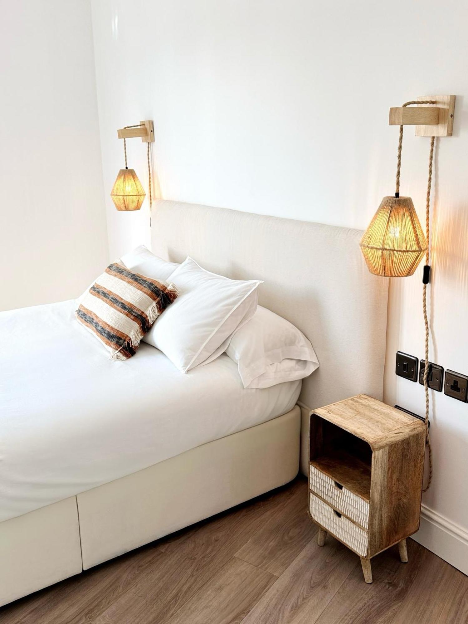 Stunning City Centre Penthouse With Private Balcony - Grand Central House Gibraltar Ngoại thất bức ảnh